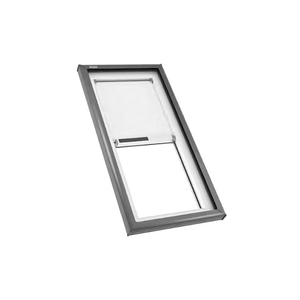 Velux FCM 2246 2004S Fixed Skylight Curb Mounted Low E with Solar Blind and Remote 22.5" x 46.5"